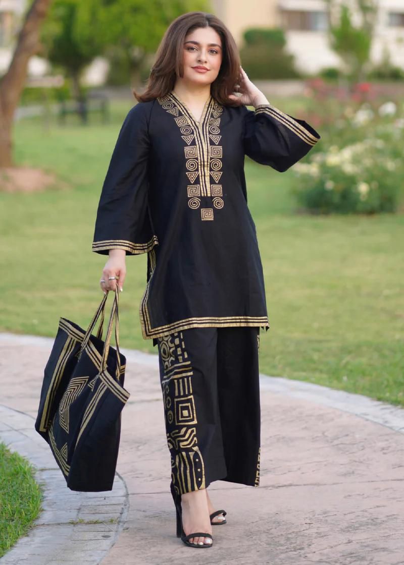 Lulusar Dhanak Embroidered 2 Piece | LR121 - Trendy Casual Outfits - Laiba Rauf
