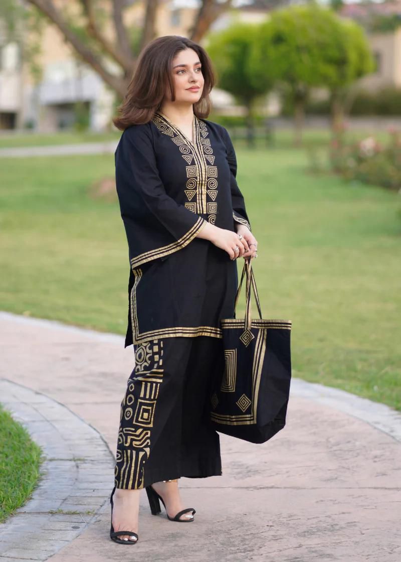 Lulusar Dhanak Embroidered 2 Piece | LR121 - Trendy Casual Outfits - Laiba Rauf