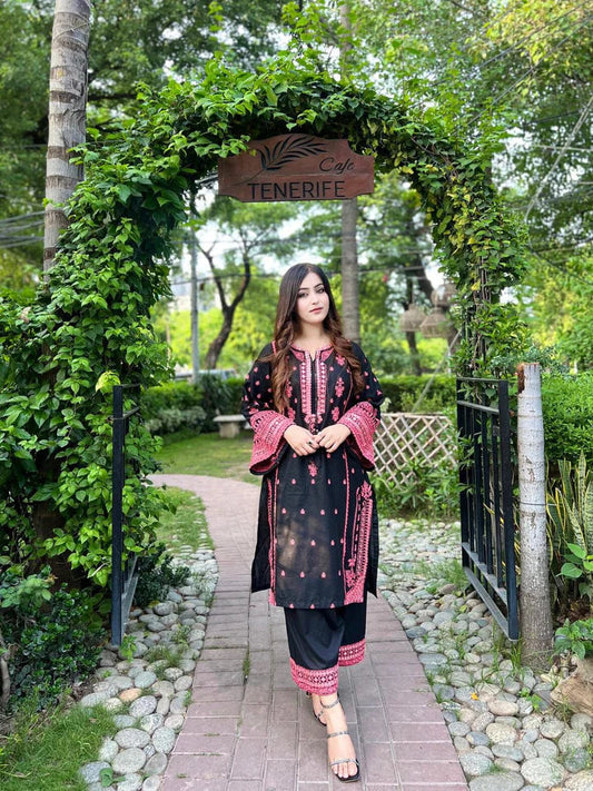 Embroza Dhanak Embroidered 3 Piece | EZ100 Laiba Rauf