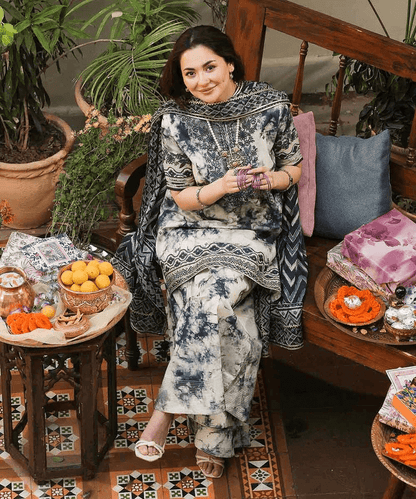 Sapphire Dhanak Embroidered 3 Piece | SP105 - Trendy Casual Outfits - Laiba Rauf