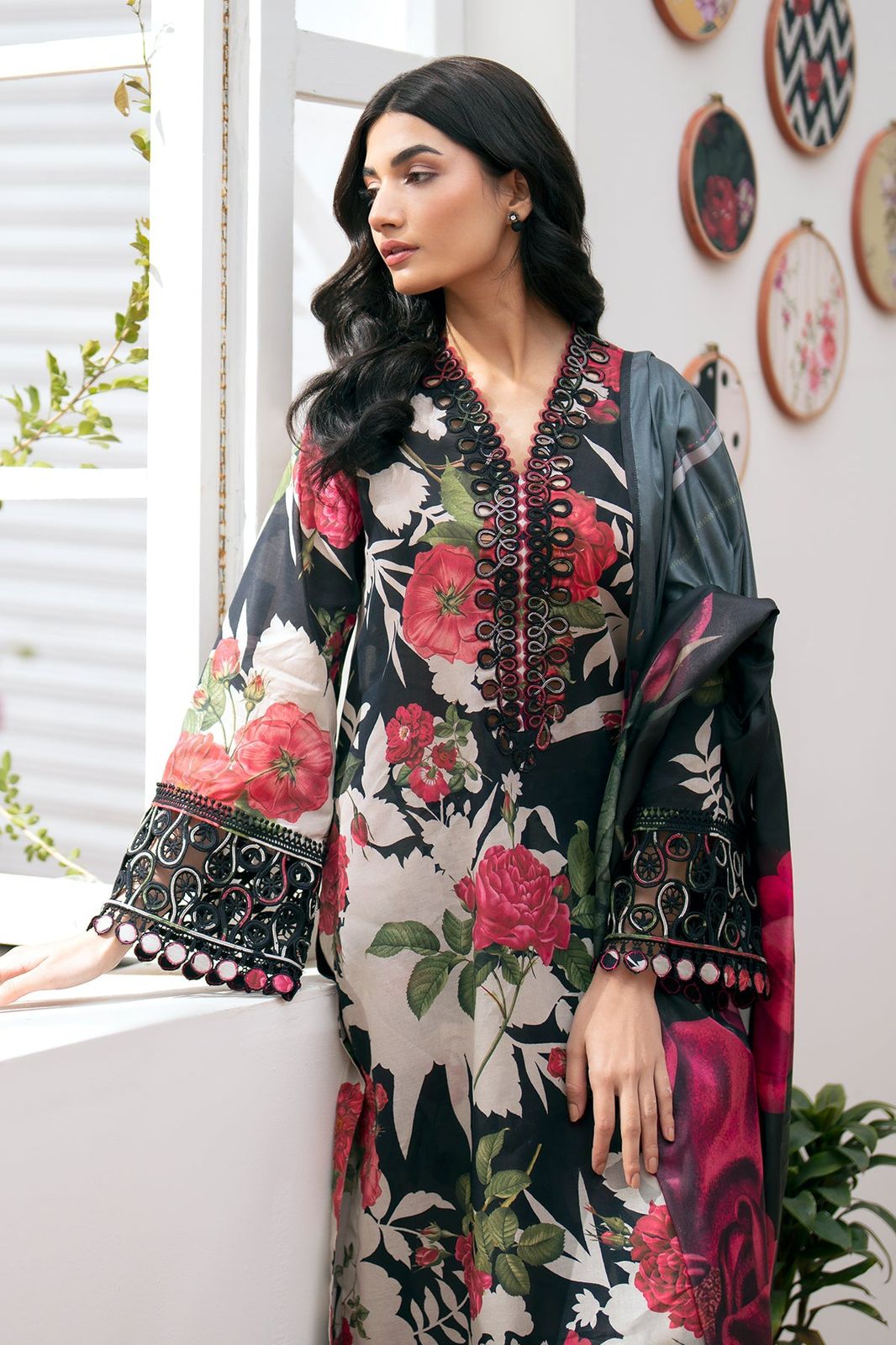Baroque Dhanak Embroidered 3 Piece | BQ125 - Trendy Casual Outfits - Laiba Rauf