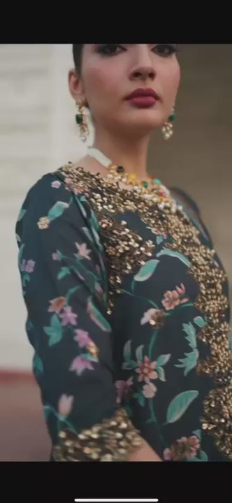 IZNIK Embroidered Linen 3 Piece Digital Printed | IZ100 | Trendy Casual Outfits - Laiba Rauf