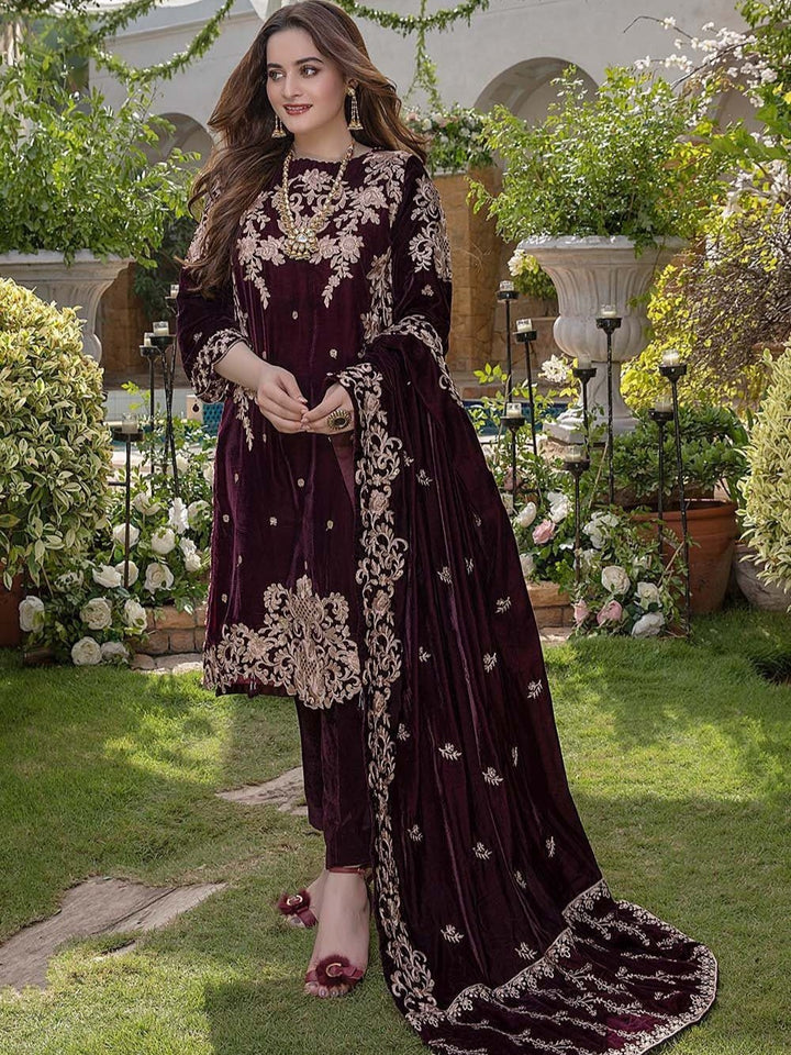 Azure Velvet Embroidered 3 Piece | AR100 - Trendy Casual Outfits - Laiba Rauf