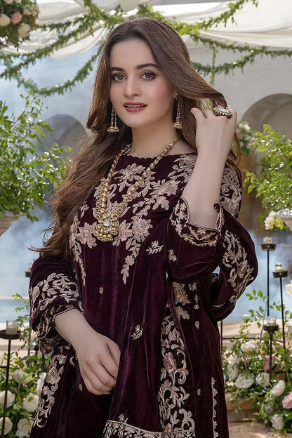 Azure Velvet Embroidered 3 Piece | AR100 - Trendy Casual Outfits - Laiba Rauf